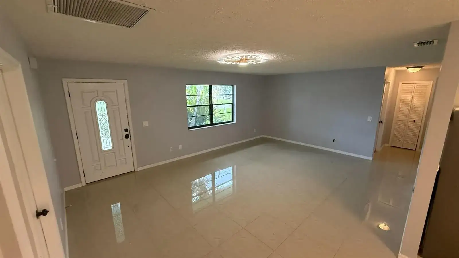 1832 SE MANTH Lane, Port St. Lucie FL 34983 photo 3