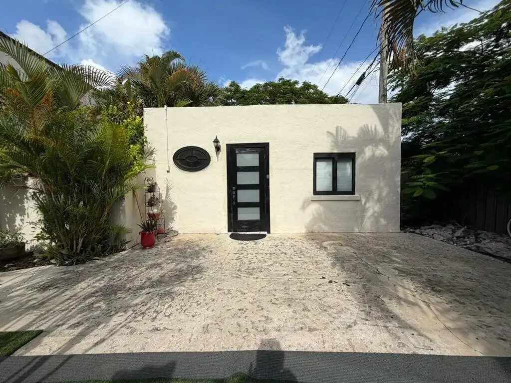 927 Paseo Andorra, West Palm Beach FL 33405