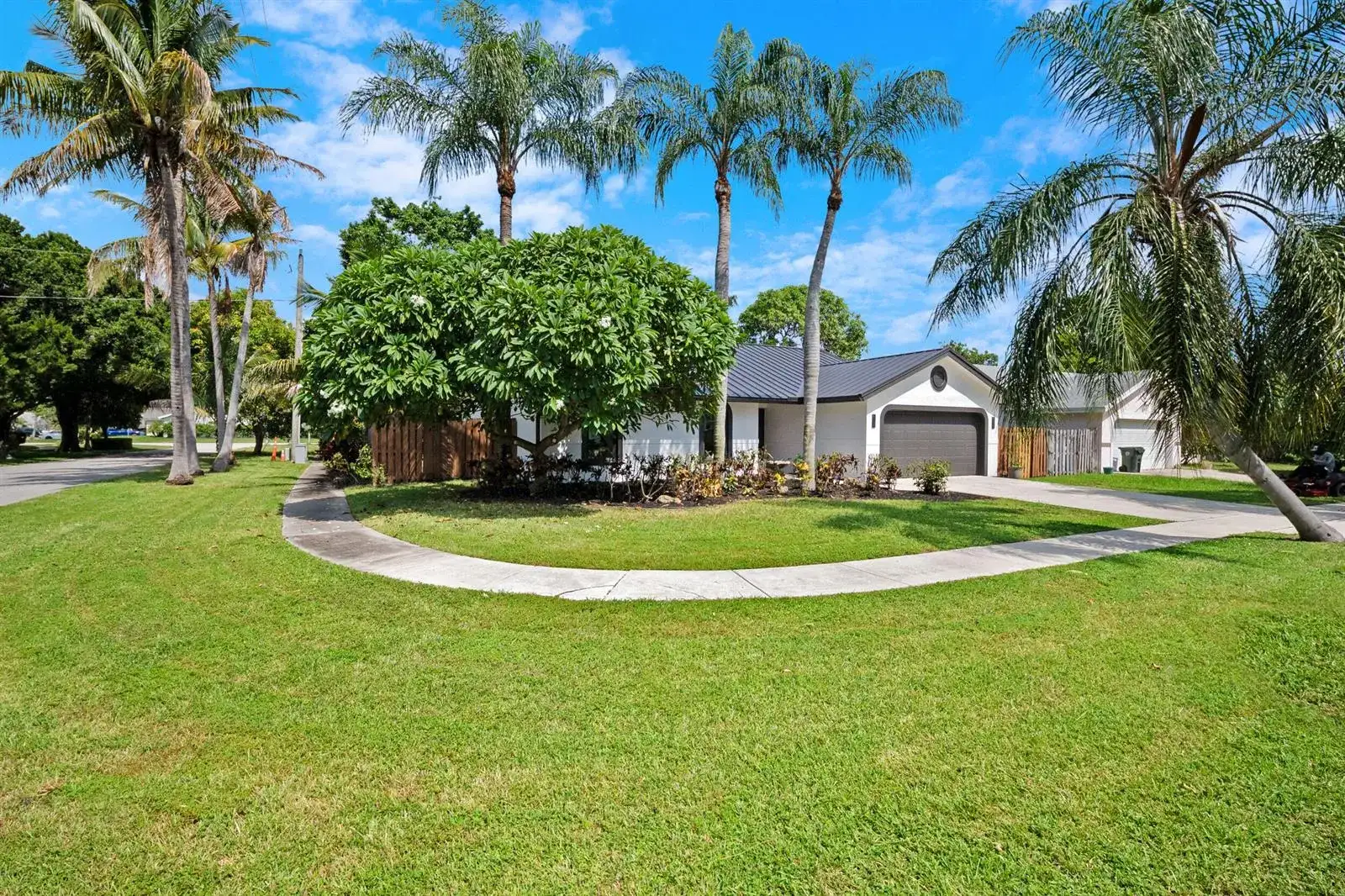 7620 Texas Trail, Boca Raton FL 33487 photo 3