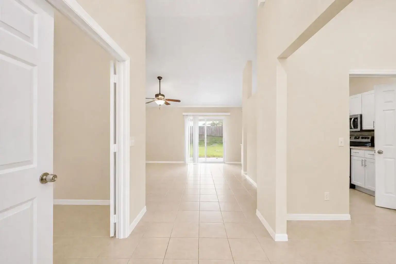 11528 CLAIR Place, Clermont FL 34711 photo 4