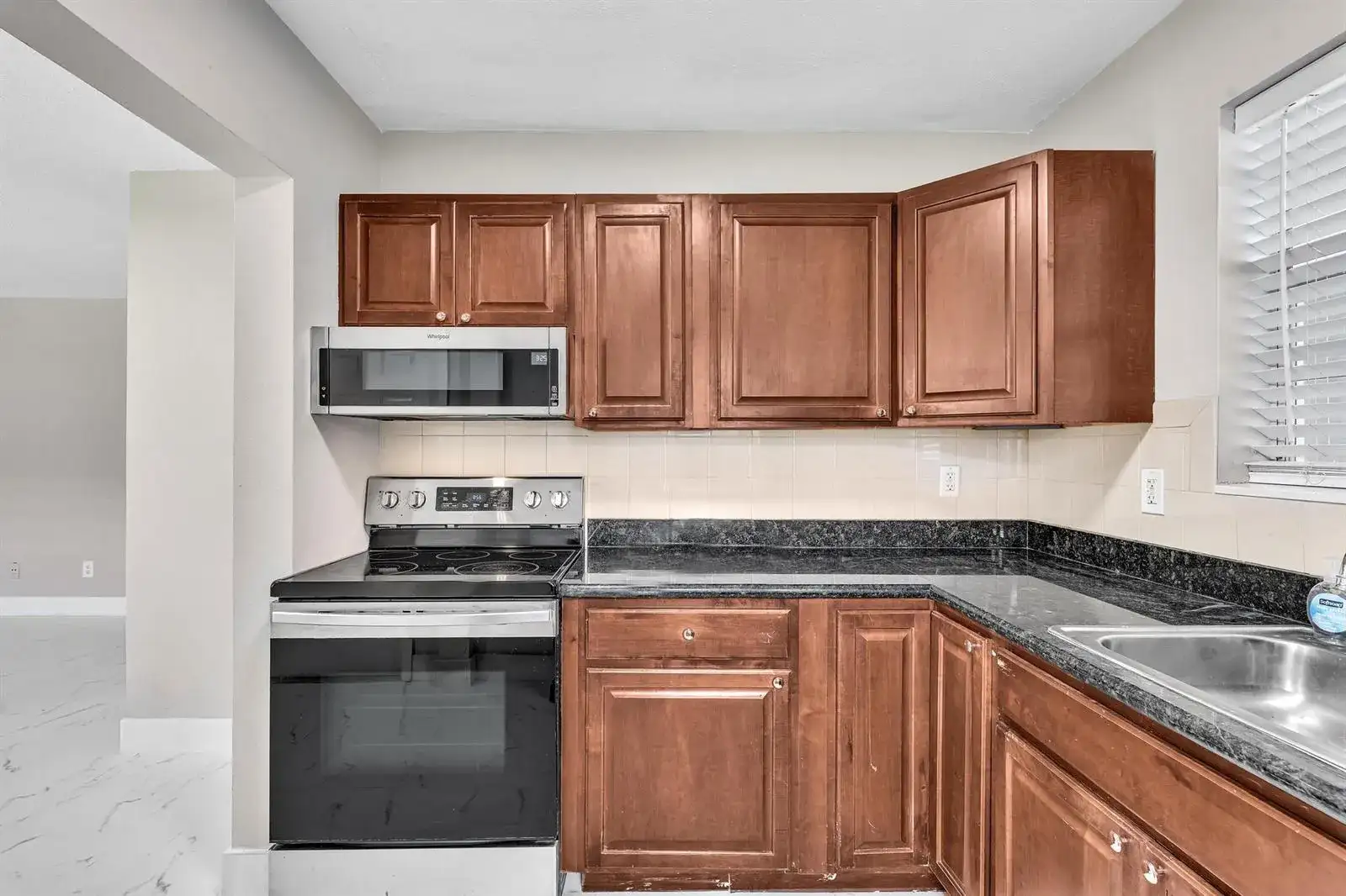 626 SW 14TH Avenue # 102, Fort Lauderdale FL 33312 photo 2