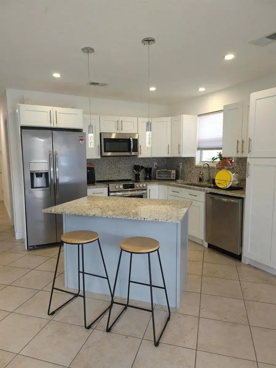 2711 NW 16 Street, Fort Lauderdale FL 33311 photo 2