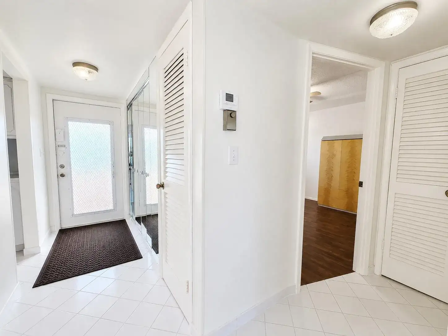 3051 Sunrise Lakes Drive E # 203, Sunrise FL 33322 photo 4