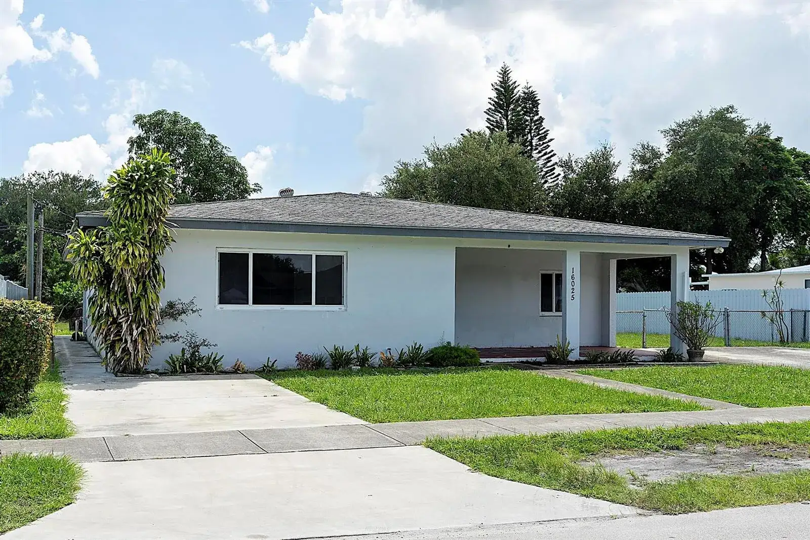 16025 NW 20TH Avenue, Miami Gardens FL 33054 photo 3