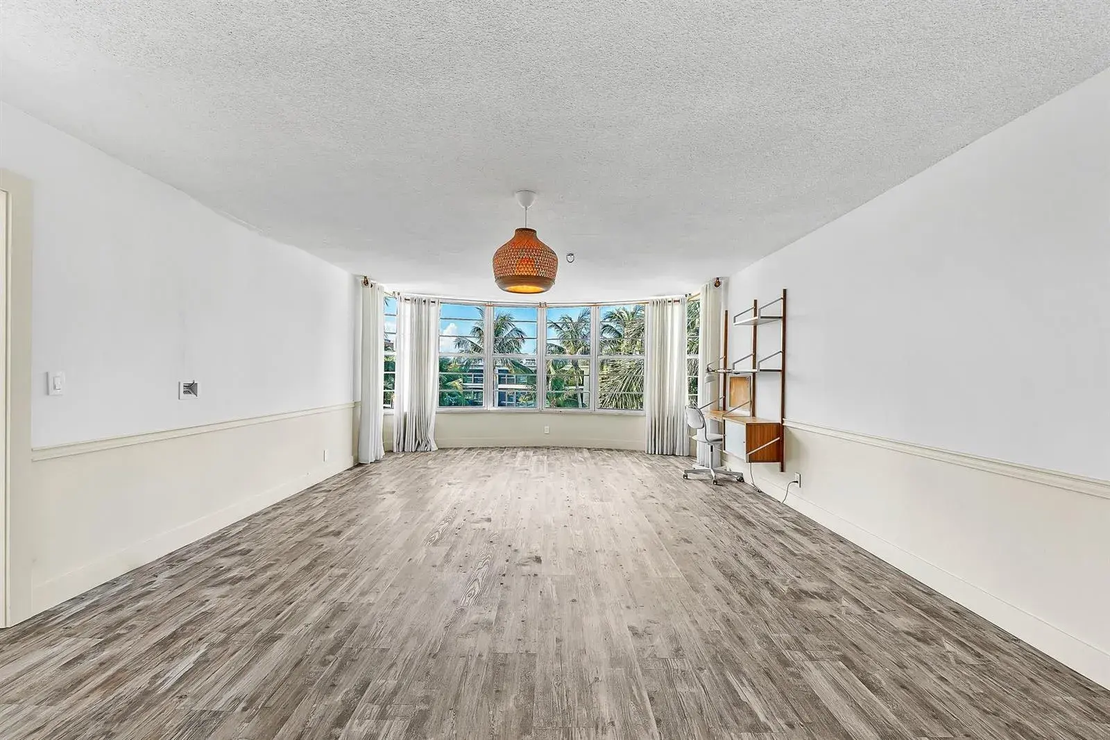 3051 NE 48TH Street # 301, Fort Lauderdale FL 33308