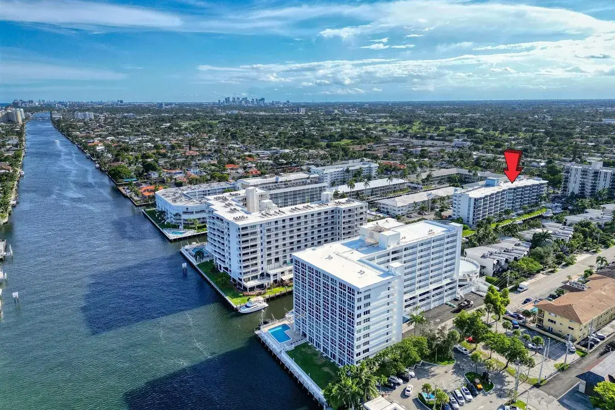 3051 NE 48TH Street # 301, Fort Lauderdale FL 33308