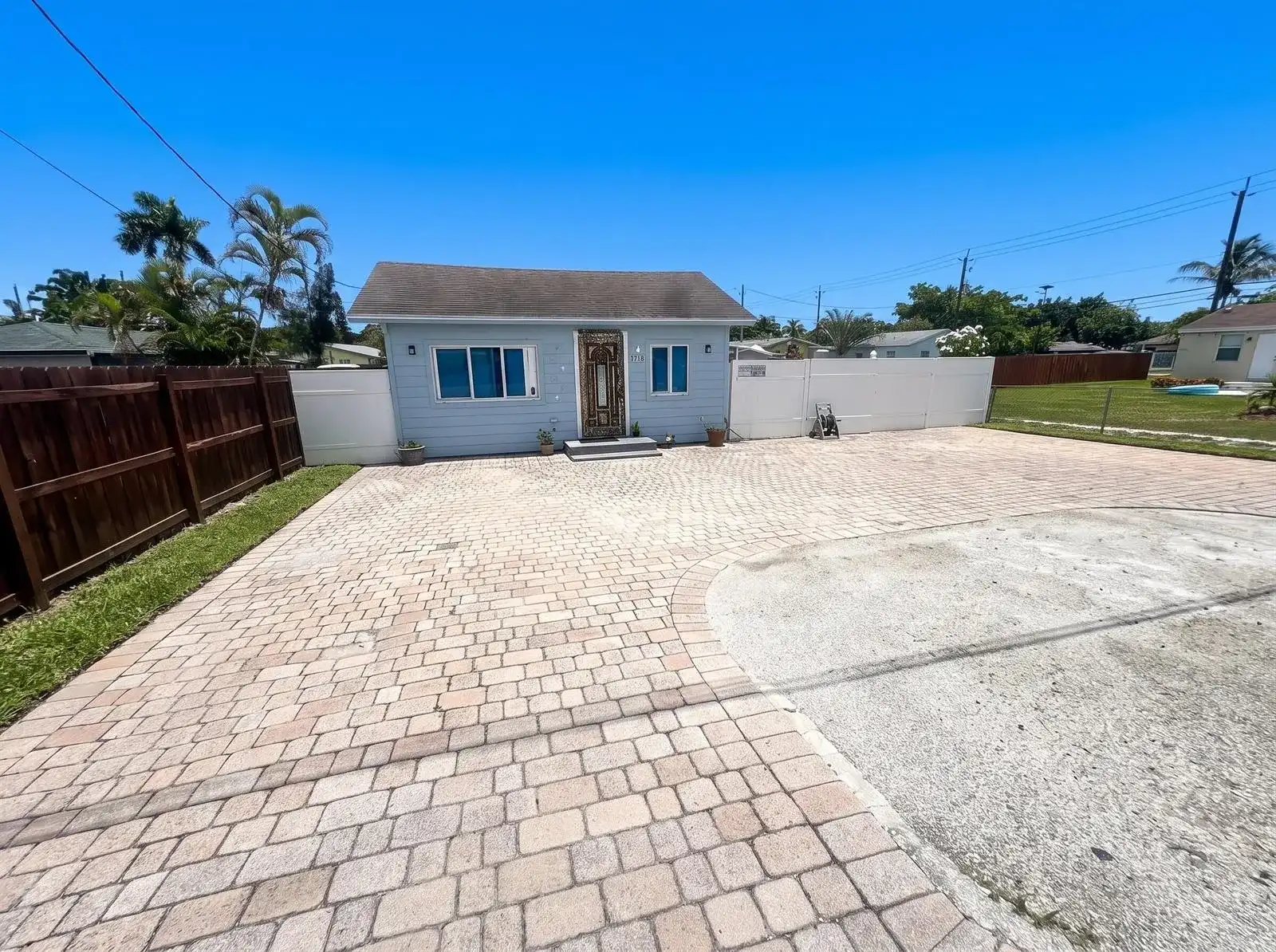 3718 COCONUT Road # A, Palm Springs FL 33461