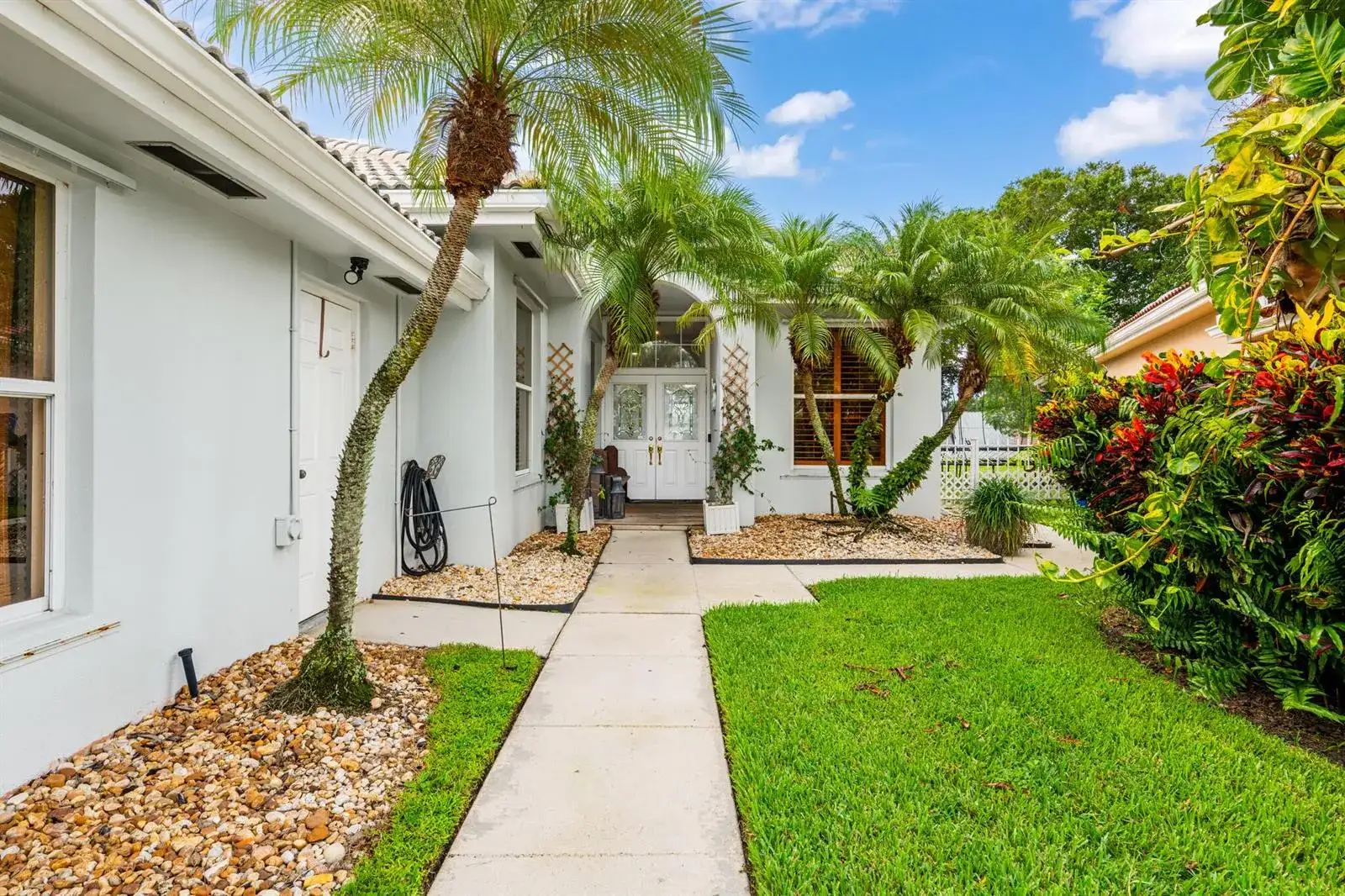 218 HAMPTON Court, Jupiter FL 33458 photo 3