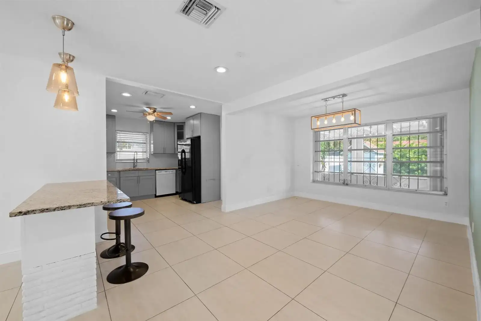 27 SE 6TH Street, Dania Beach FL 33004 photo 5