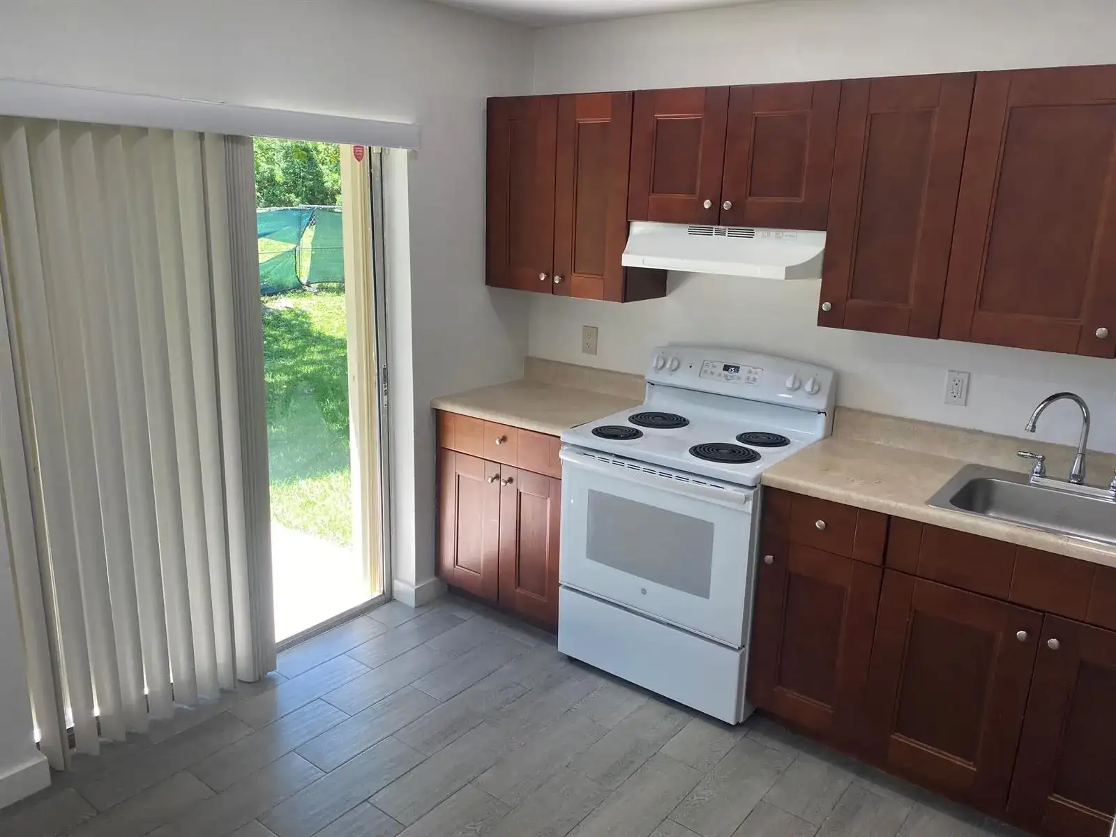 850 SW 9th Avenue # C, Hallandale Beach FL 33009 photo 2