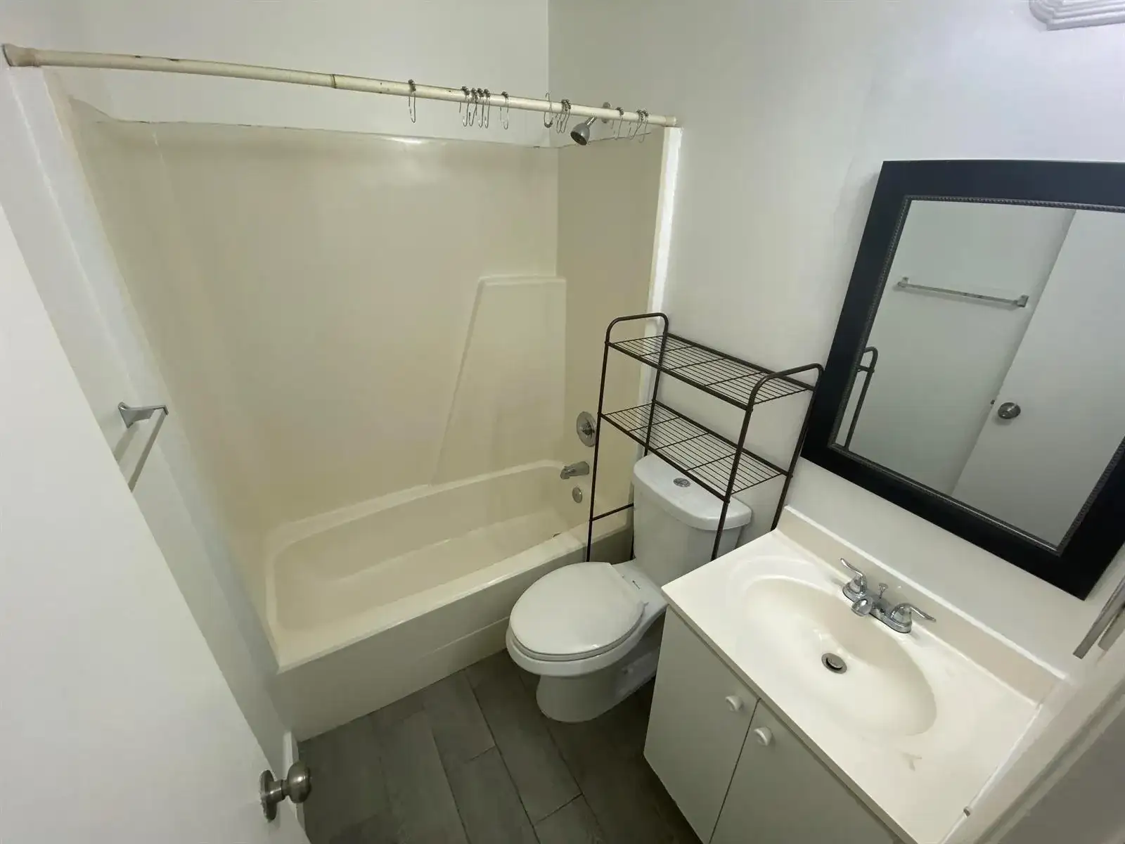 850 SW 9th Avenue # C, Hallandale Beach FL 33009 photo 4