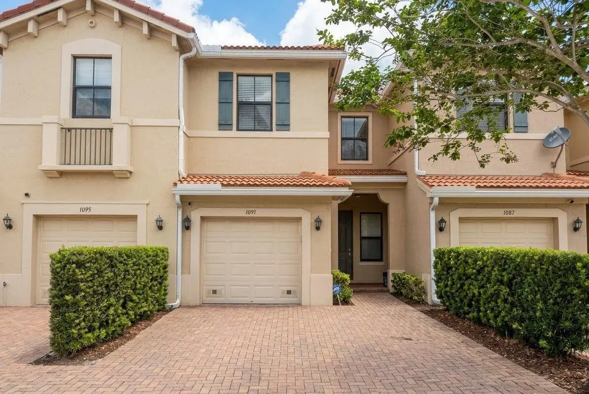 1091 NW 33RD Street, Pompano Beach FL 33064