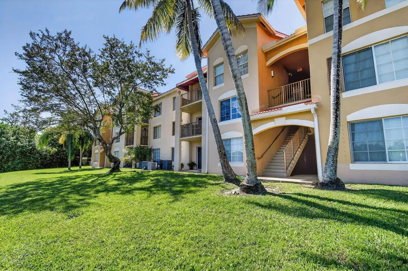 4180 San Marino Boulevard # 304, West Palm Beach FL 33409