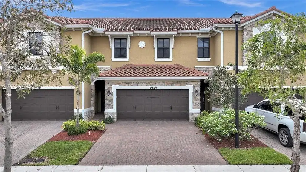 9628 Waterview Way, Parkland FL 33076