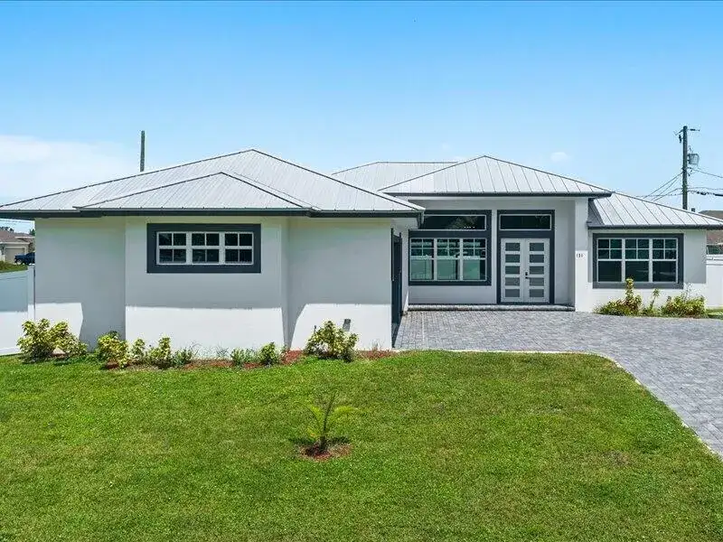 121 SW SEA LION Road, Port St. Lucie FL 34953 photo 2