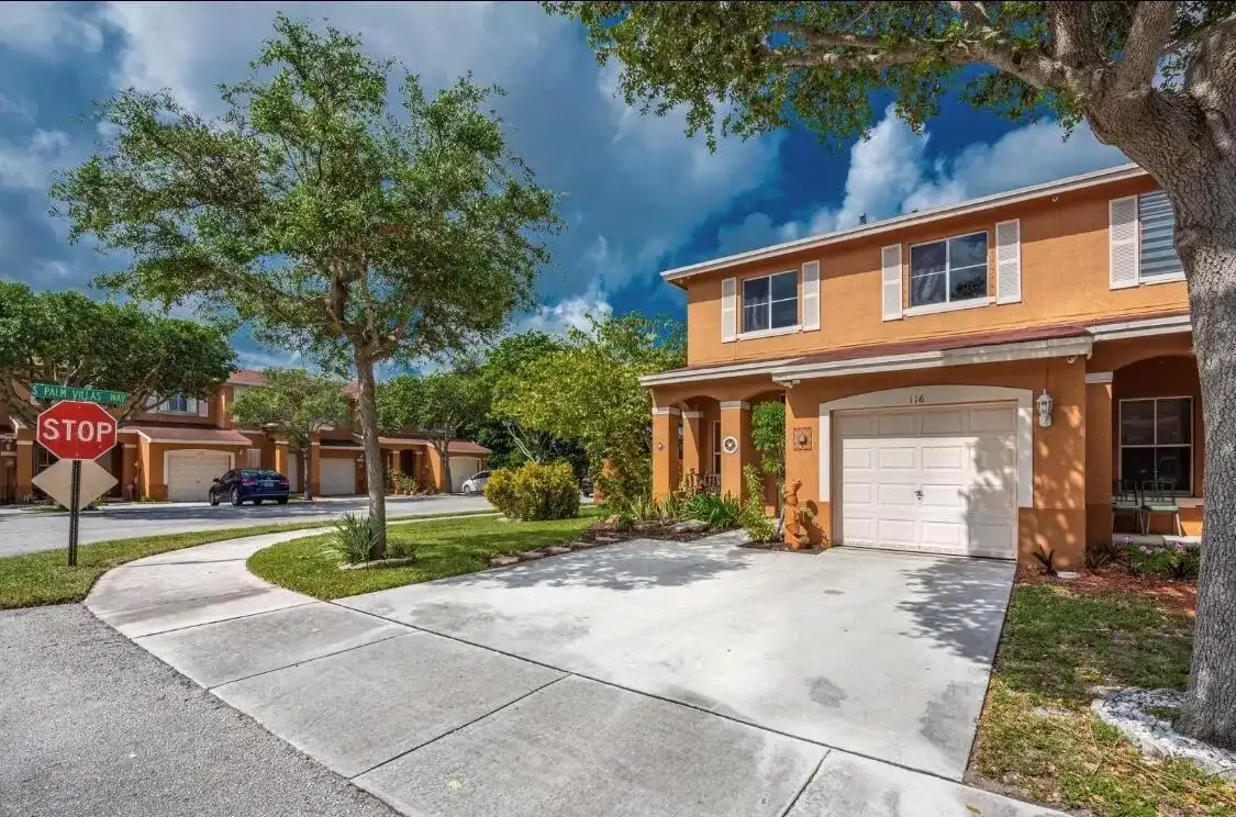 116 S Palm Villas Way, Palm Springs FL 33461