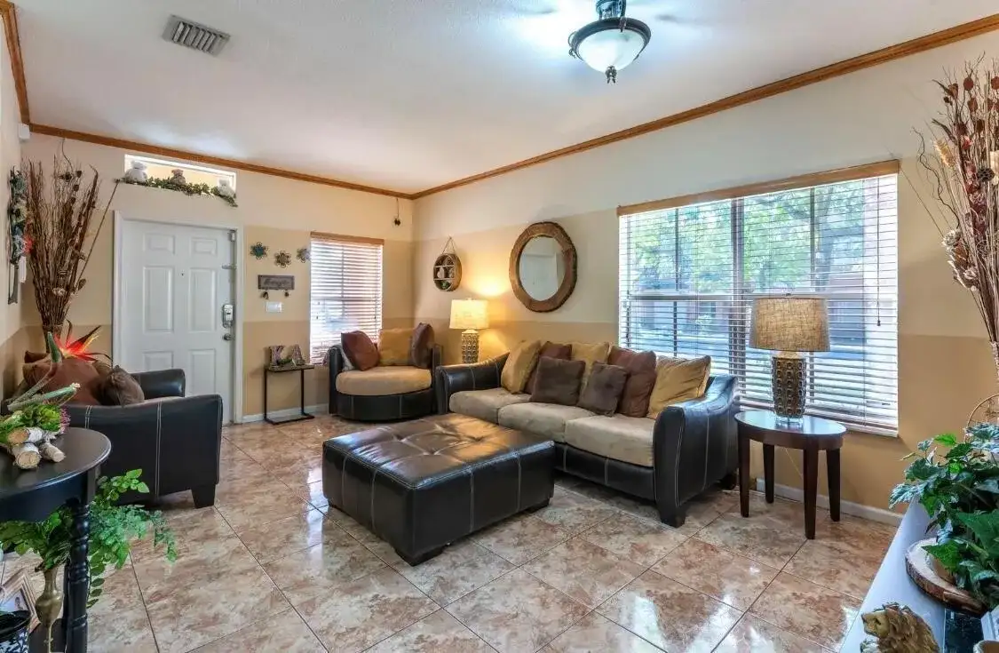 116 S Palm Villas Way, Palm Springs FL 33461 photo 2