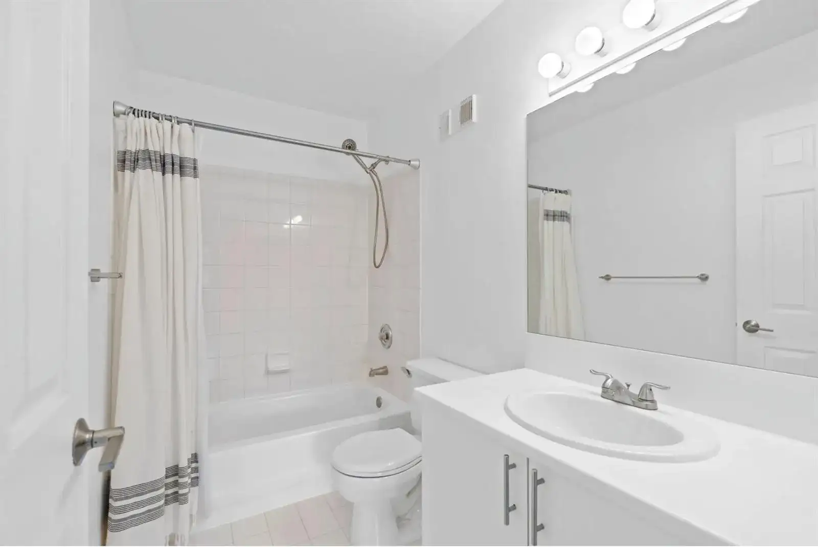 135 YACHT CLUB Way # 305, Hypoluxo FL 33462 photo 3
