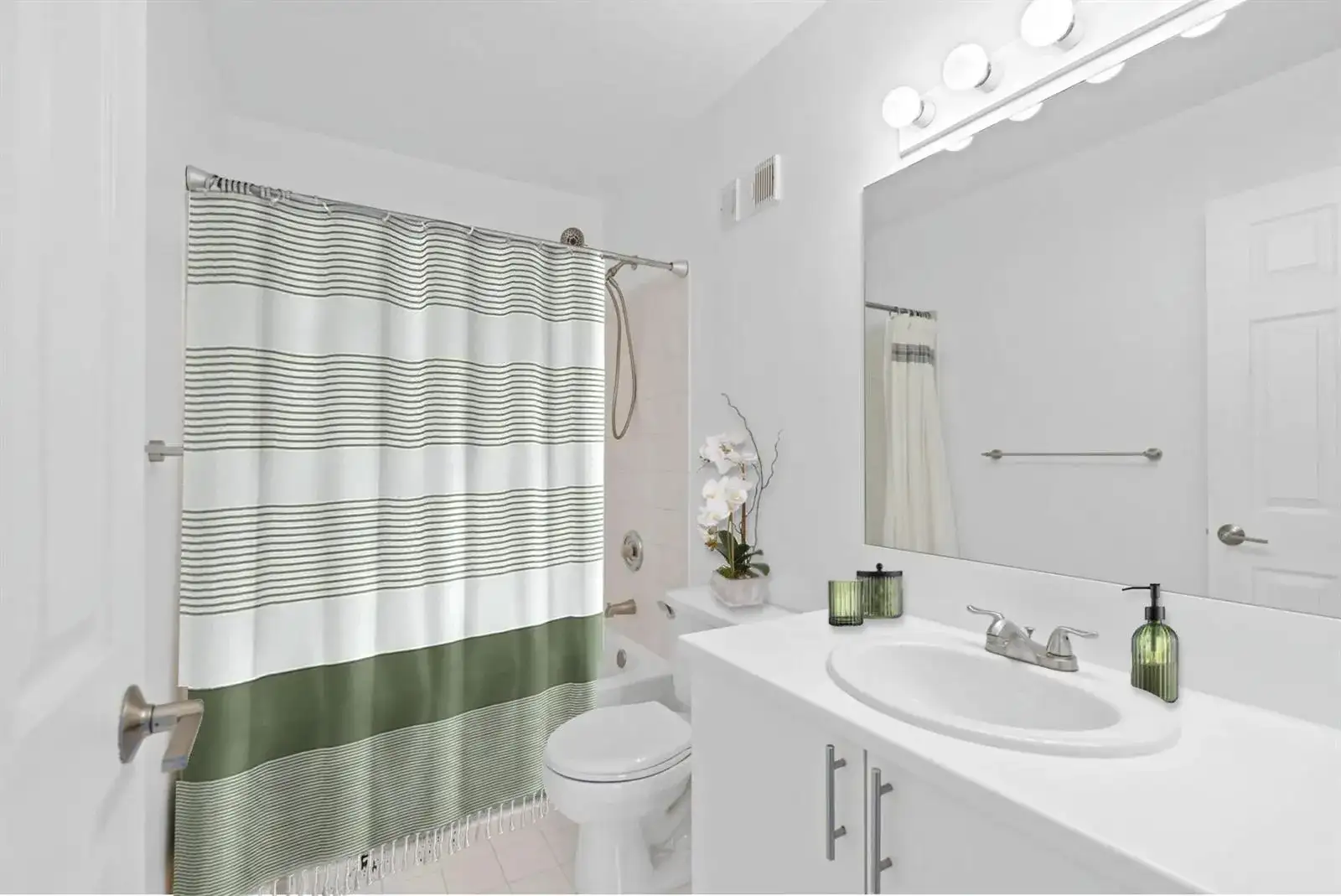135 YACHT CLUB Way # 305, Hypoluxo FL 33462 photo 4
