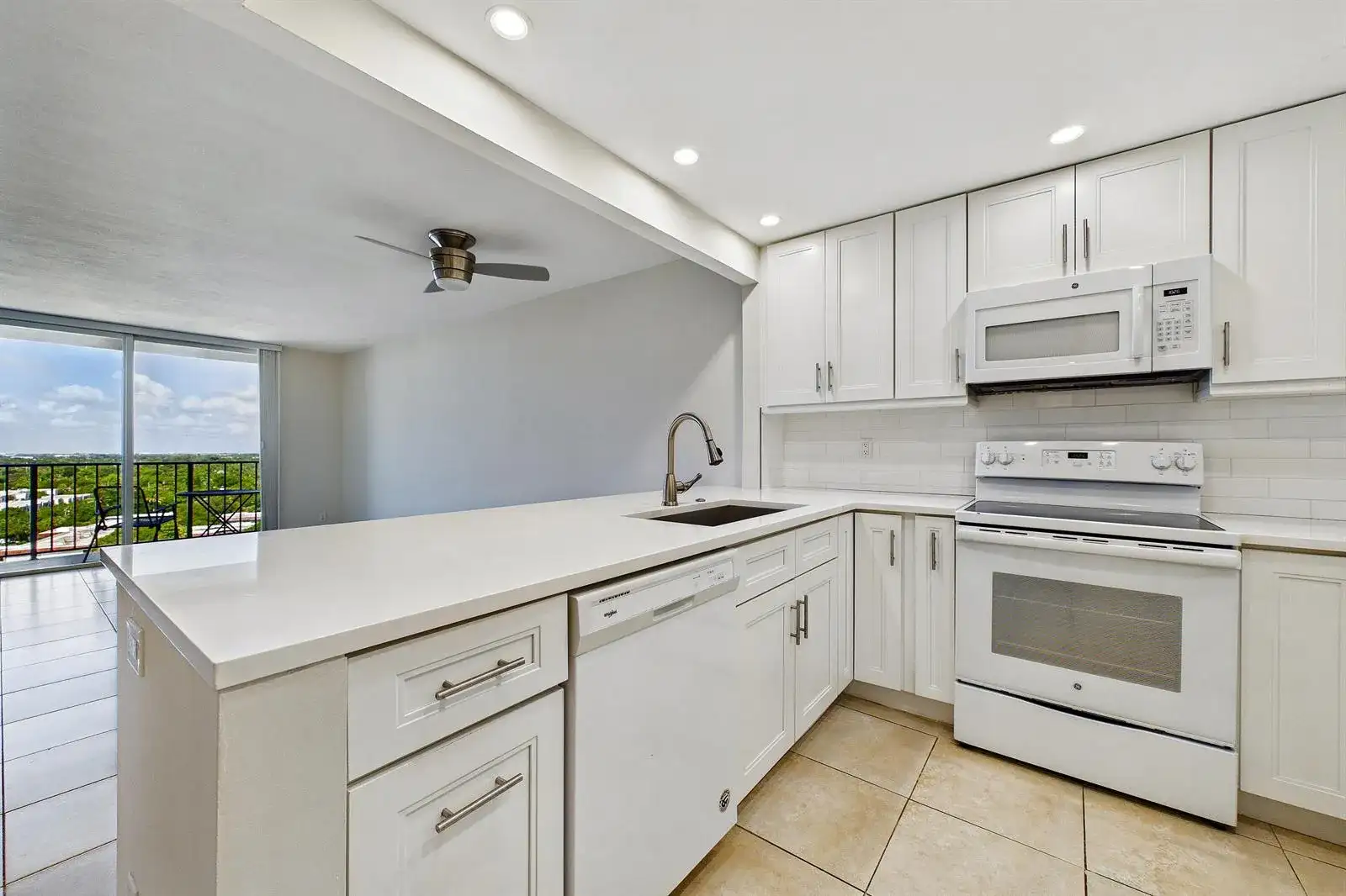1800 N ANDREWS Avenue N # 12G, Fort Lauderdale FL 33311 photo 3