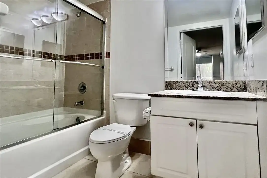 18335 NW 68 Avenue # 226, Hialeah FL 33015 photo 5