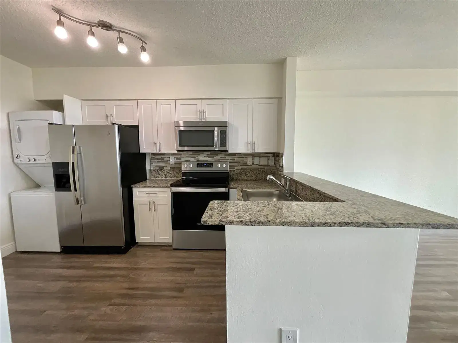 16900 N Bay Road # 605, Sunny Isles Beach FL 33160