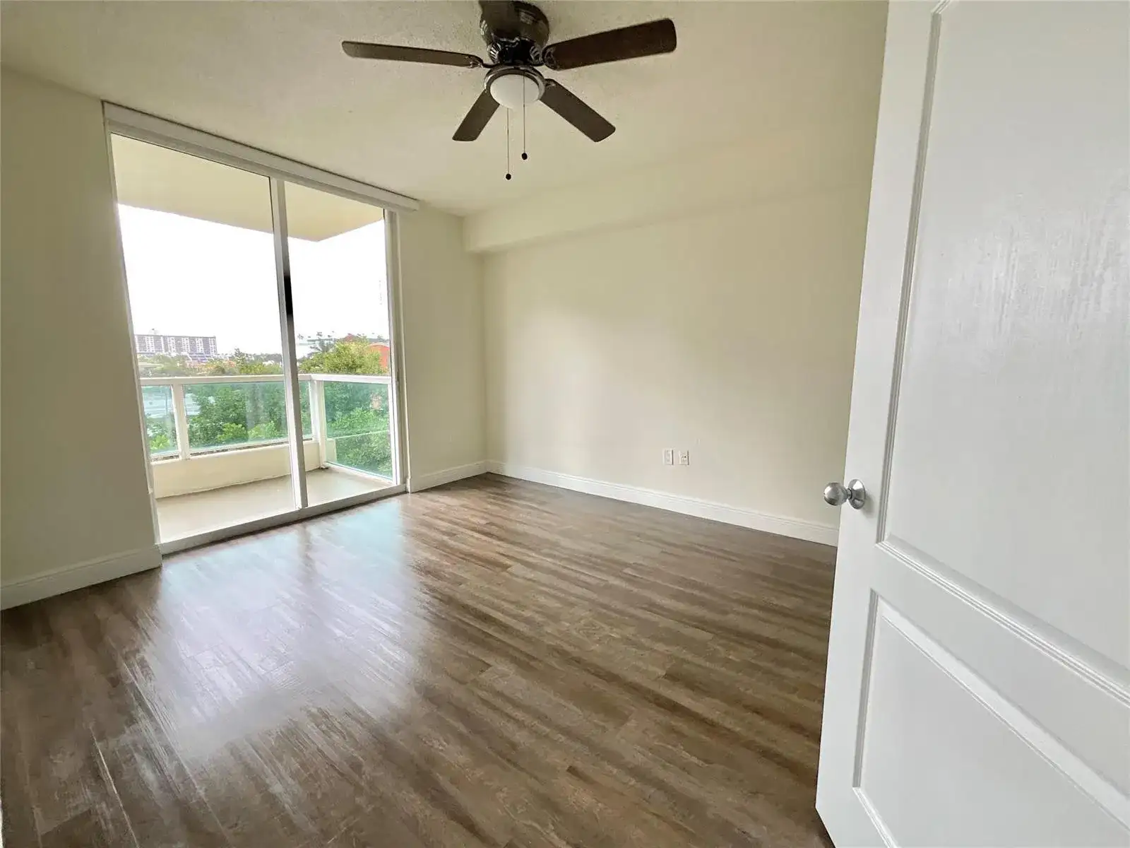 16900 N Bay Road # 605, Sunny Isles Beach FL 33160 photo 4