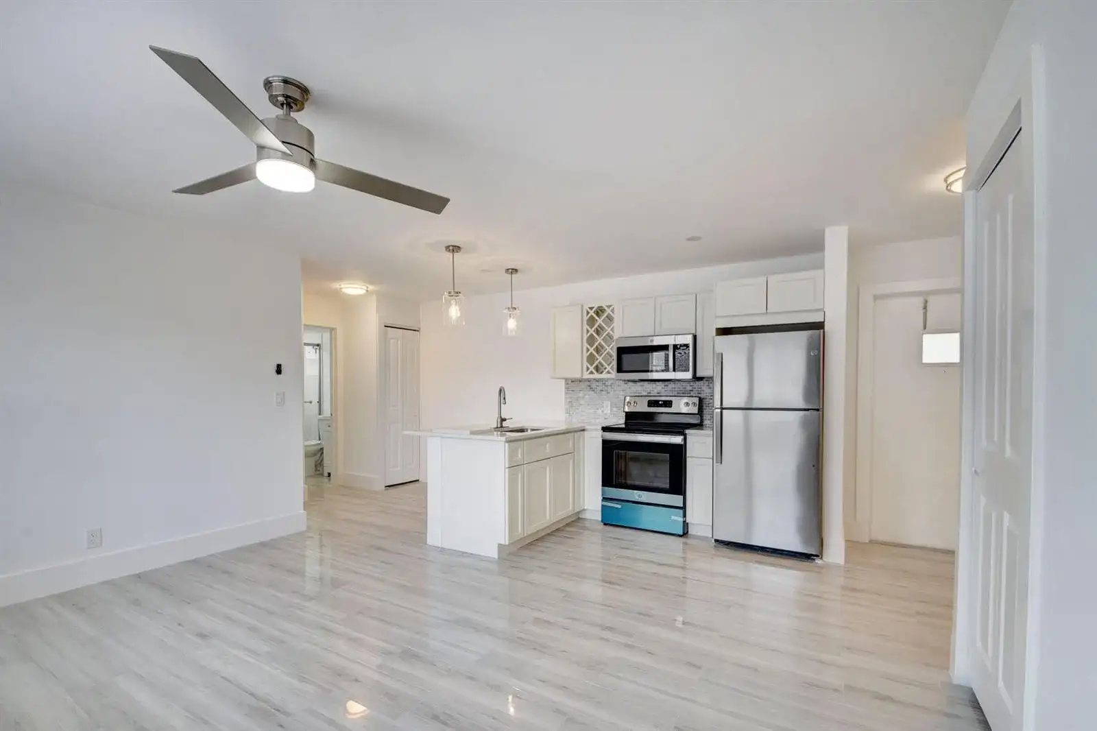 525 S Broadway # J, Lantana FL 33462 photo 3