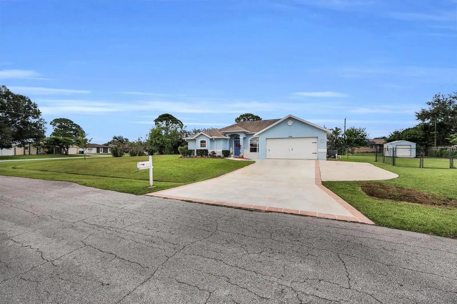 398 SE Bayview Terrace, Port St. Lucie FL 34983 photo 2