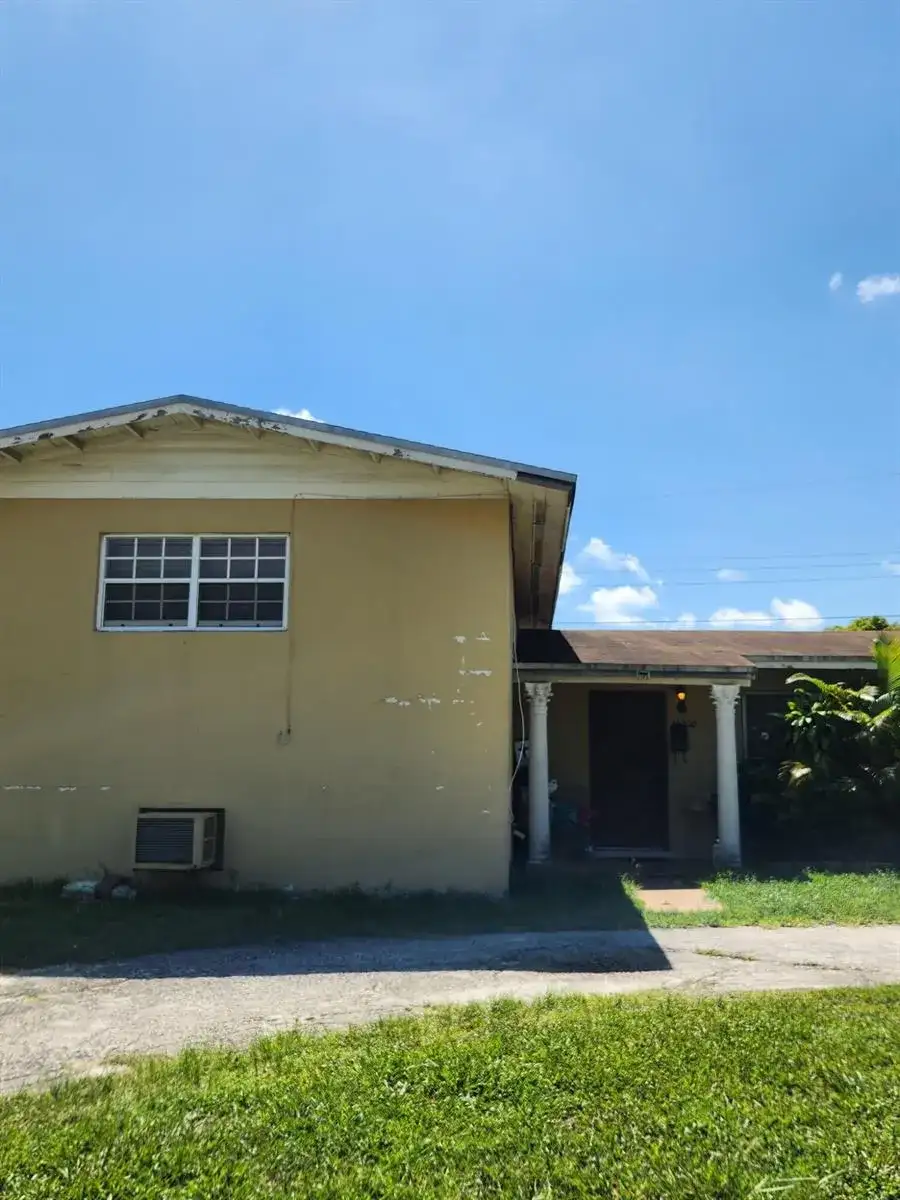 20300 NE 12TH Court, Miami FL 33179 photo 2