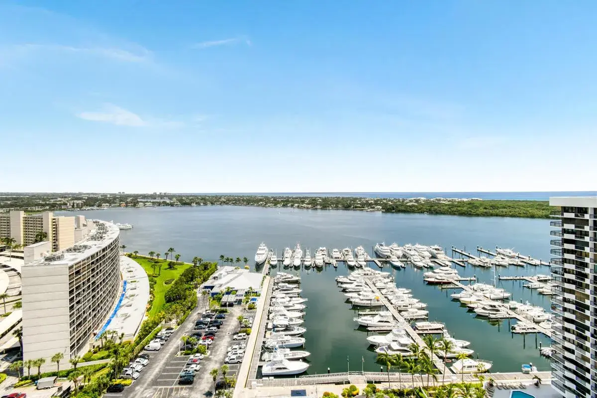 123 LAKESHORE Drive, North Palm Beach FL 33408