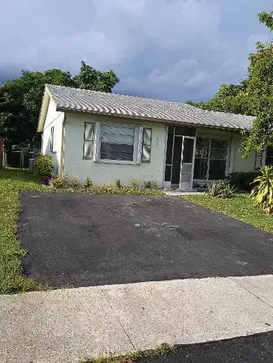 6761 NW 24TH Court, Margate FL 33063 photo 2