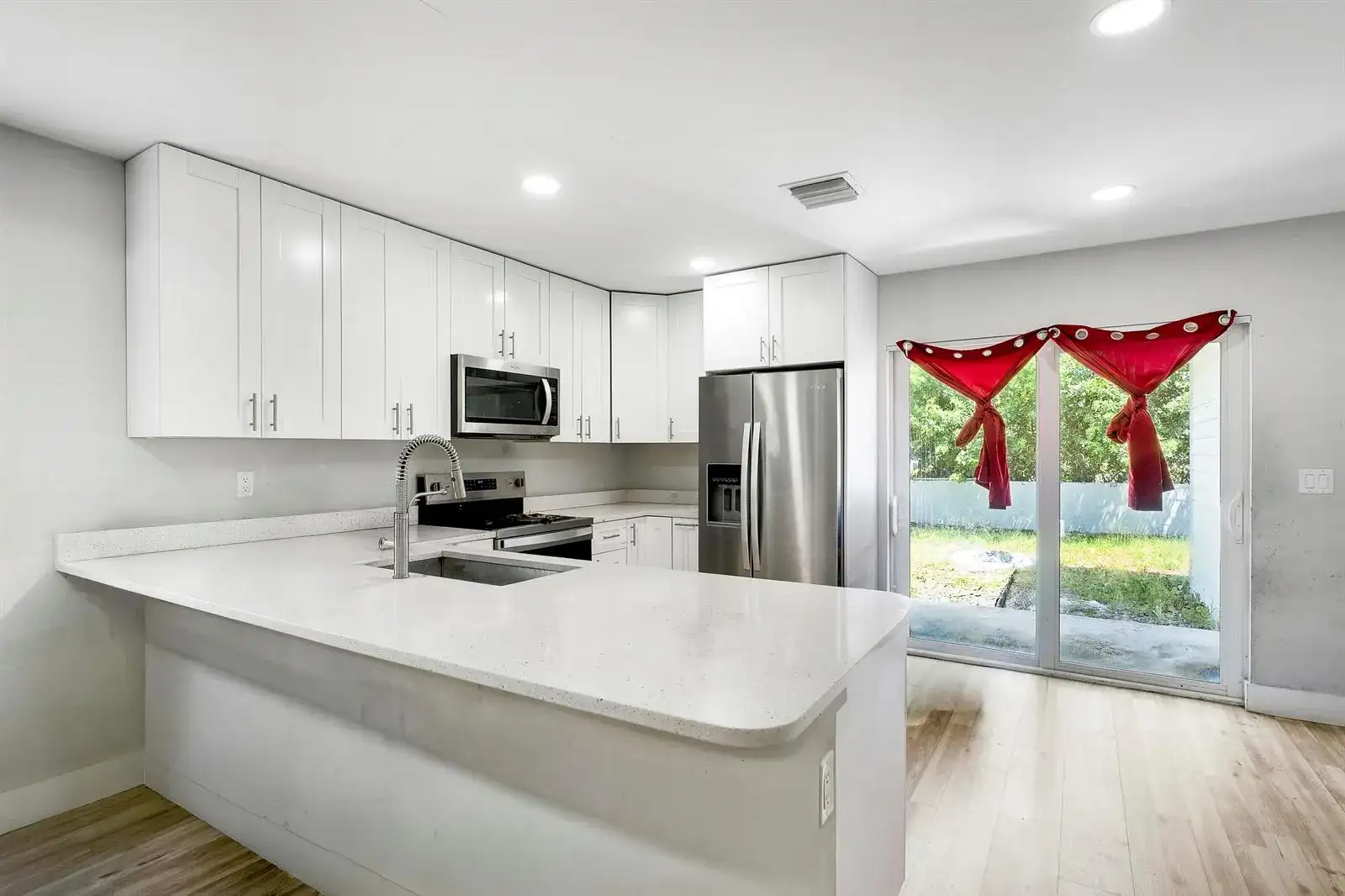 945 32ND Street, West Palm Beach FL 33407 photo 3