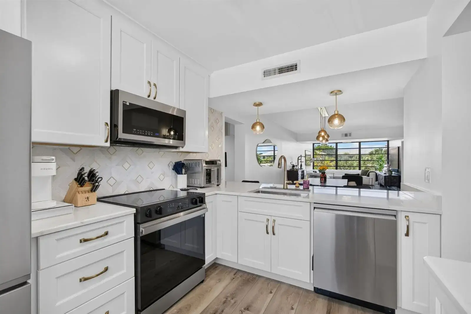 3635 Whitehall Drive # 302, West Palm Beach FL 33401