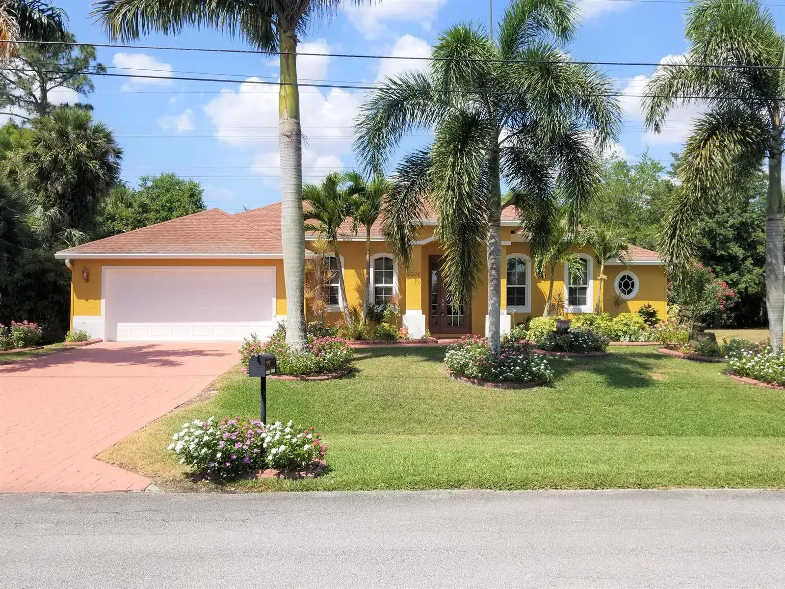 2024 SW DRIFTWOOD Street, Port St. Lucie FL 34953