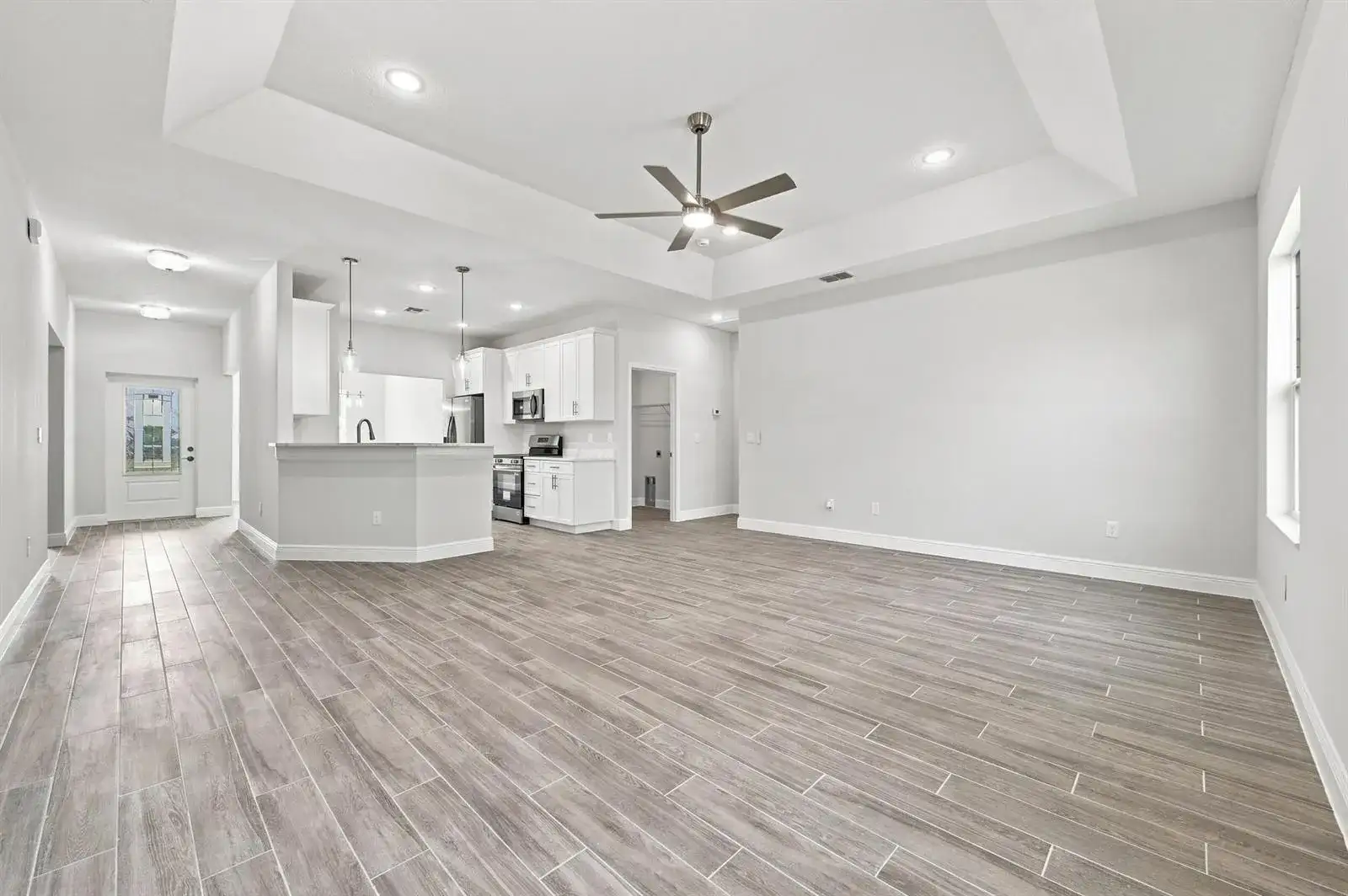 8435 96TH Avenue, Vero Beach FL 32967 photo 2