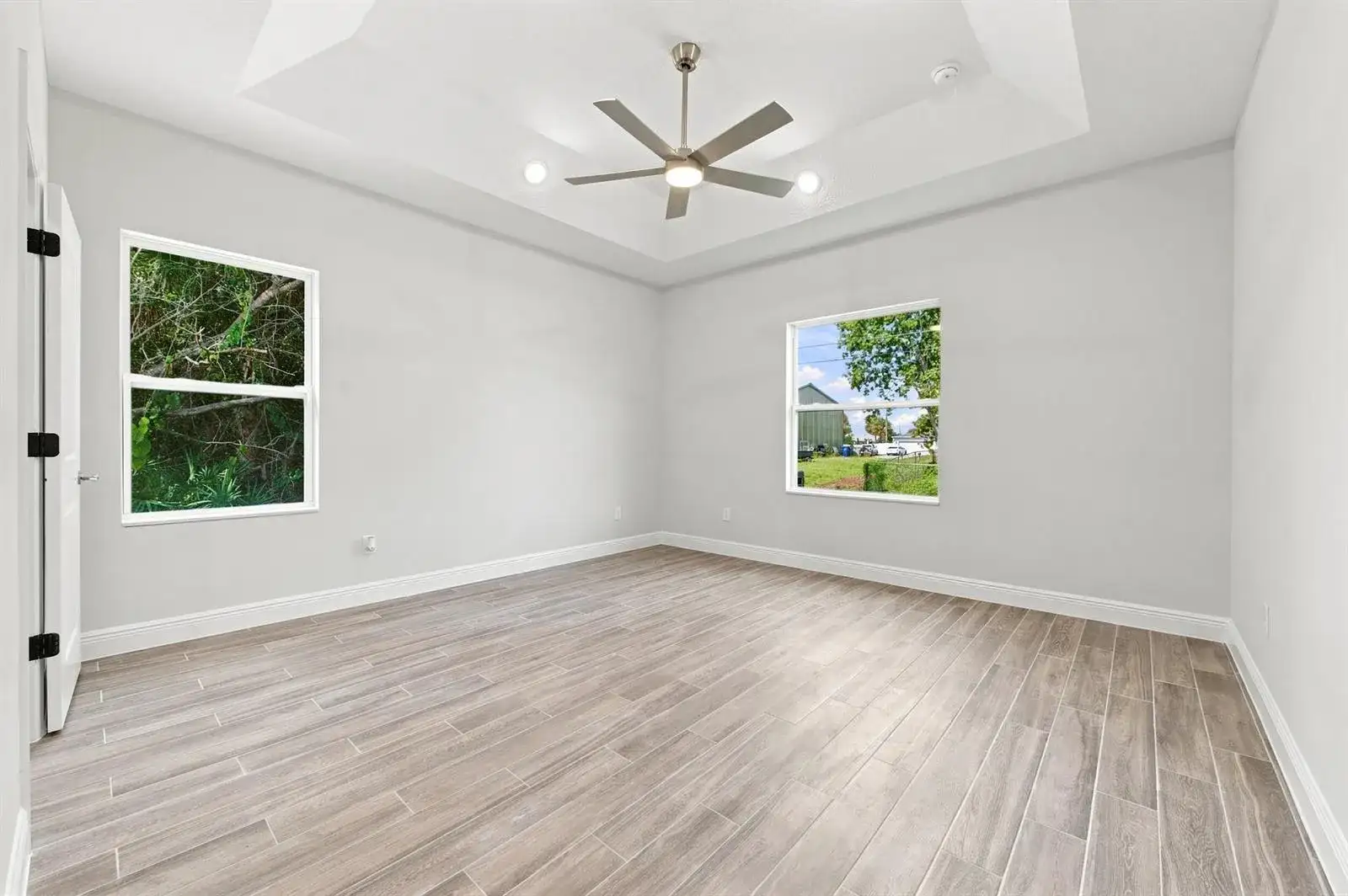 8435 96TH Avenue, Vero Beach FL 32967 photo 3