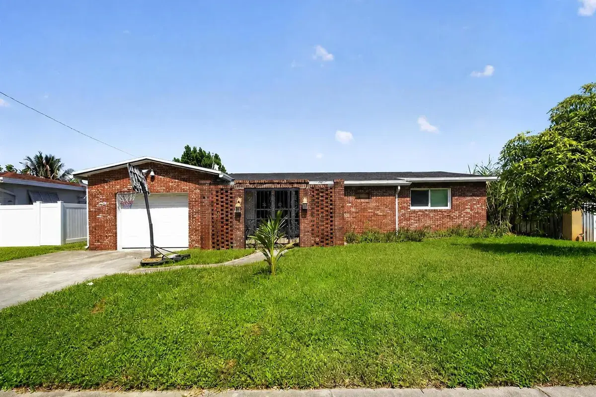 2251 SW 67TH Way NE, Miramar FL 33023