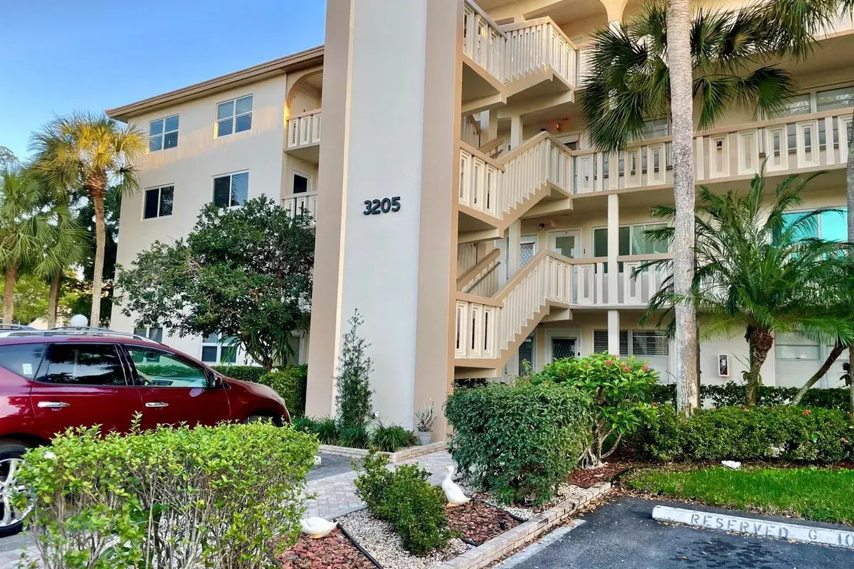 3205 Portofino Point # B4, Coconut Creek FL 33066