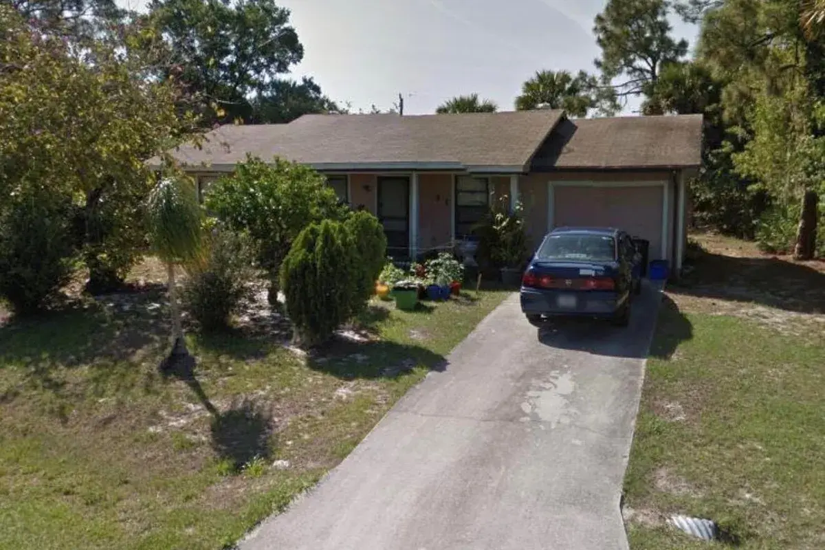 1166 SW ELEUTHERA Avenue, Port St. Lucie FL 34953