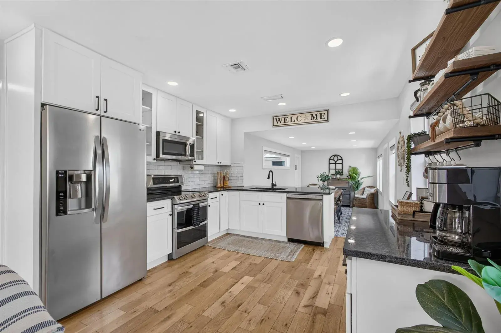 1305 N Palmway, FL 33460