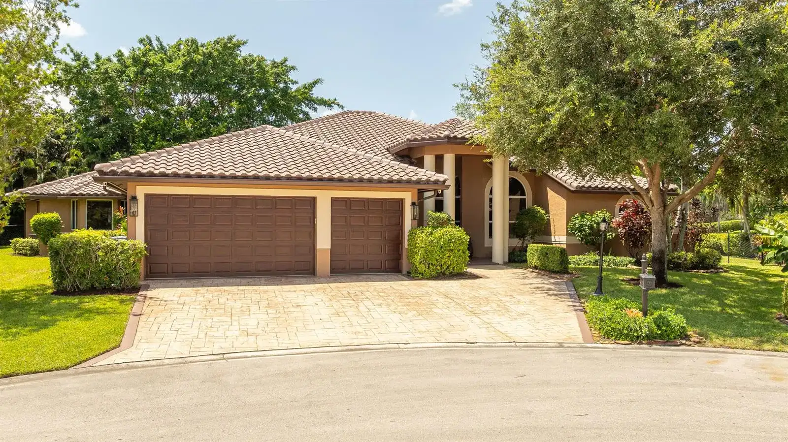 5805 NW 97th Drive, Parkland FL 33076