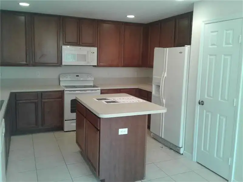 1752 SW Airoso Boulevard, Port St. Lucie FL 34984 photo 2