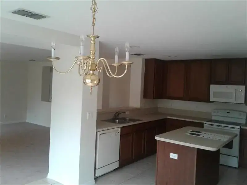 1752 SW Airoso Boulevard, Port St. Lucie FL 34984 photo 3