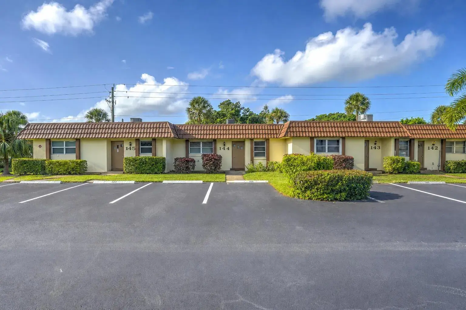 5780 FERNLEY Drive W # 144, West Palm Beach FL 33415