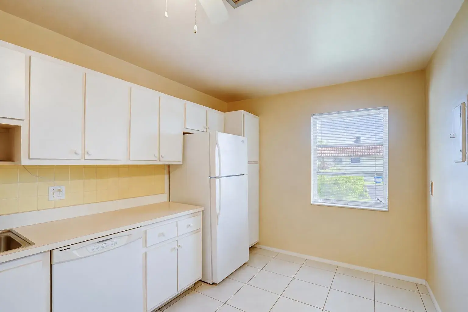 5780 FERNLEY Drive W # 144, West Palm Beach FL 33415