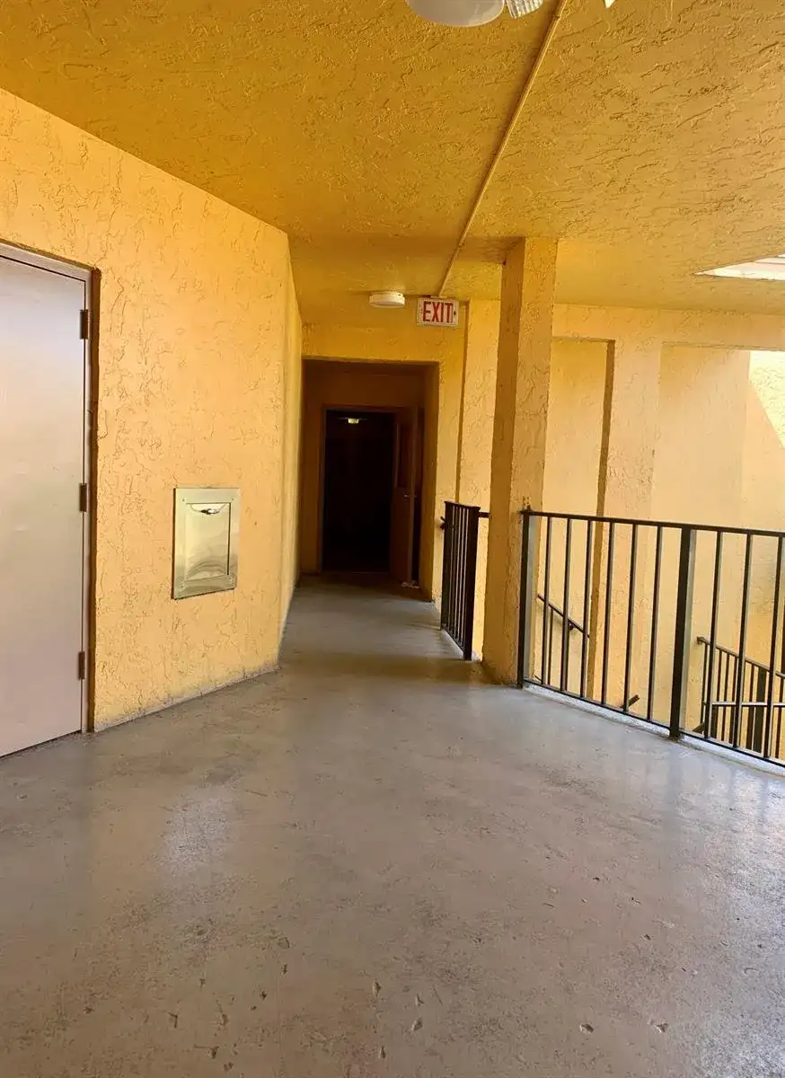 4364 NW 9TH Avenue # 3B, Deerfield Beach FL 33064 photo 2