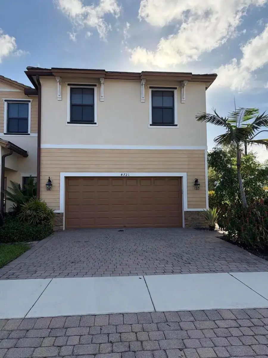 4721 Santa Cruz Way, Davie FL 33314 photo 2