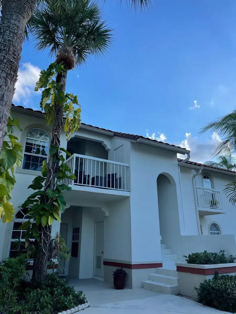 209 CYPRESS POINT Drive, Palm Beach Gardens FL 33418