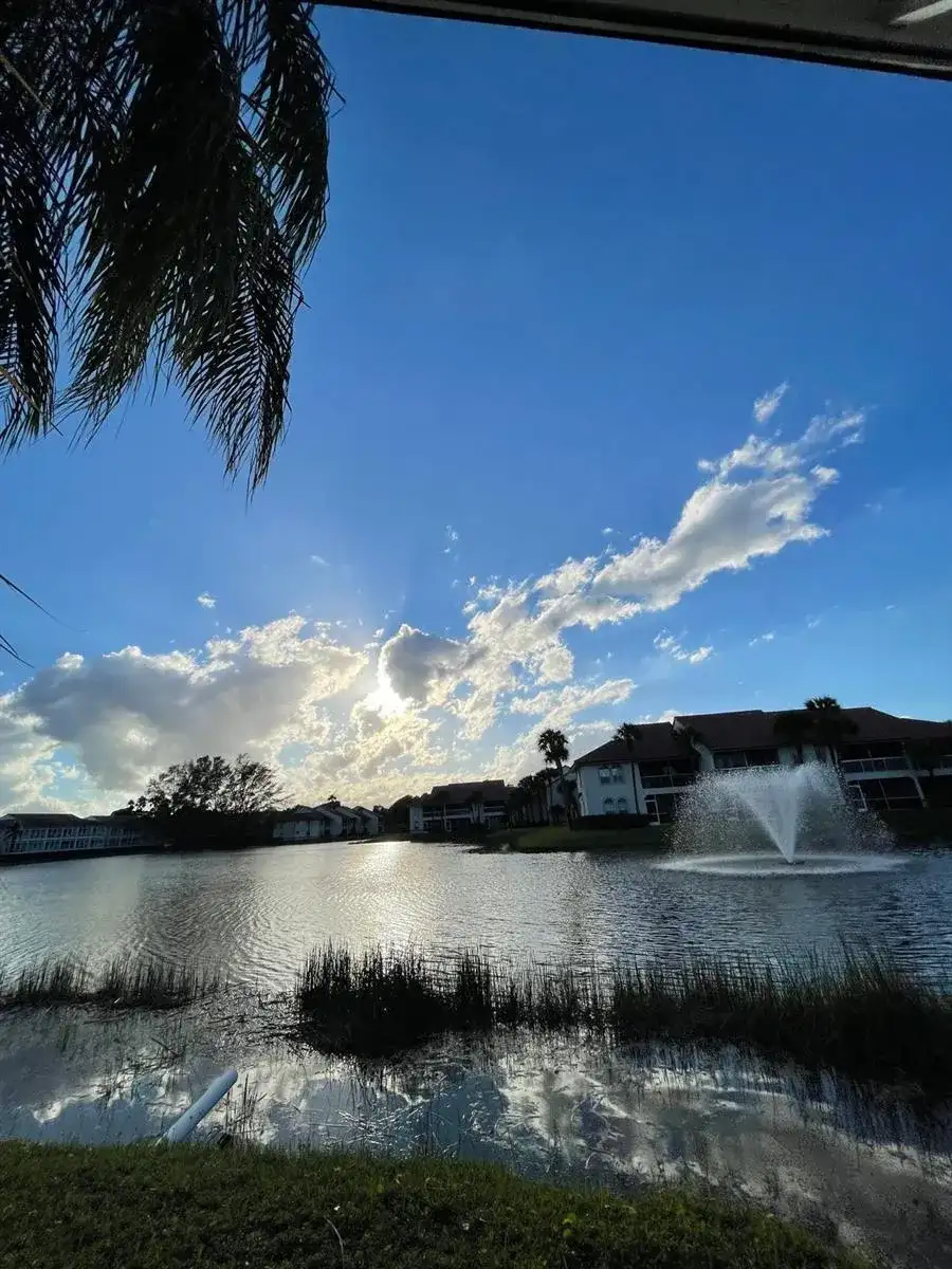 209 CYPRESS POINT Drive, Palm Beach Gardens FL 33418 photo 2
